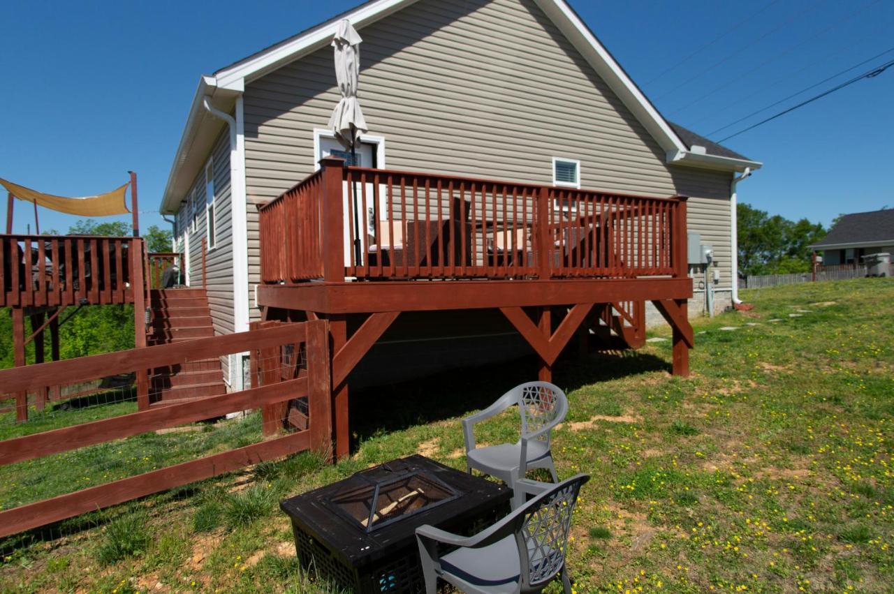 Great Little Guest Suite With Private Entry & Deck! Pet Friendly & 30 Mins To Nashville! Ashland City 외부 사진